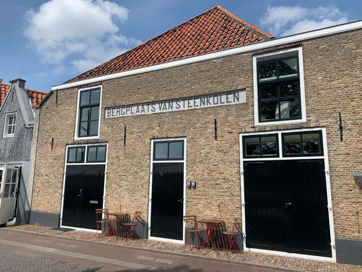 Pakhuis Aan De Haven - Bakboord Zierikzee Kültér fotó